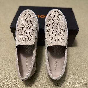 VIONIC KANI Perforated Slip-On
Sneaker-Size 9 - Color: Nude
